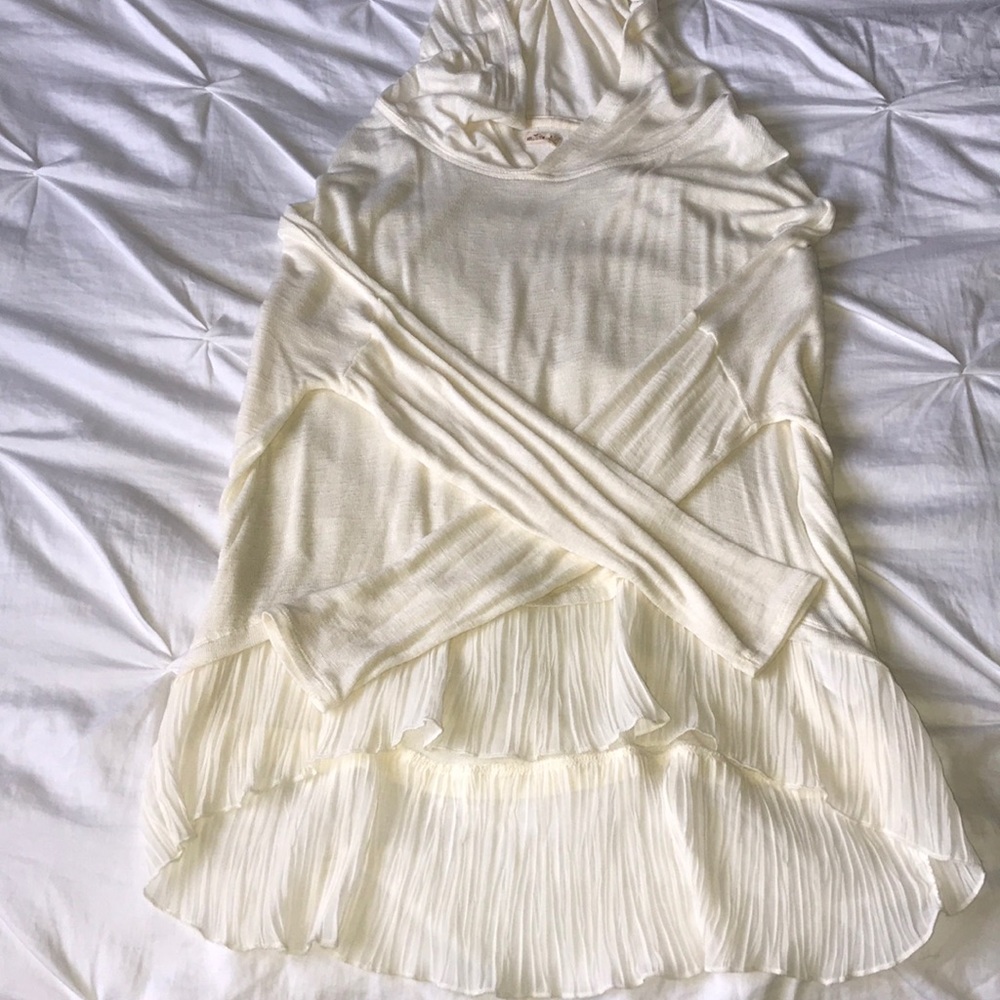 Hollister Long Sleeve Cream Top w/ Chiffon Details